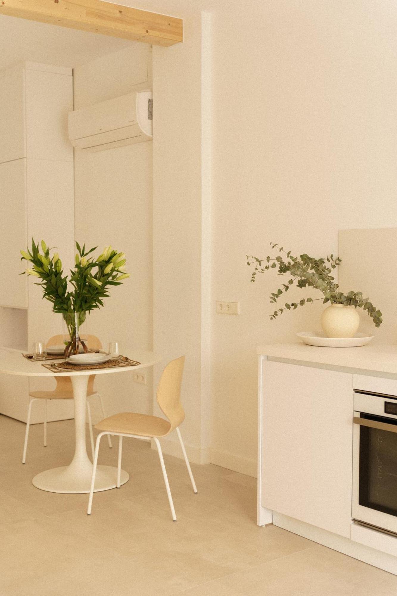 Luca Oliva Homes Riverside Studio Севилья Экстерьер фото