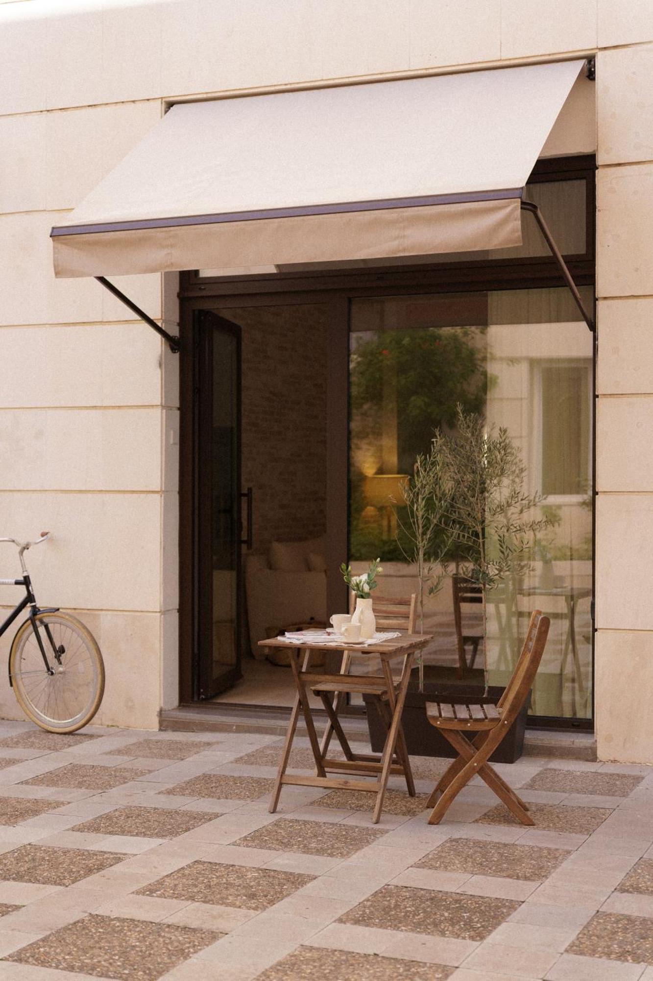 Luca Oliva Homes Riverside Studio Севилья Экстерьер фото